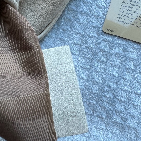 Burberry Hillgate White Leather Hobo Bag - Picture 11 of 15